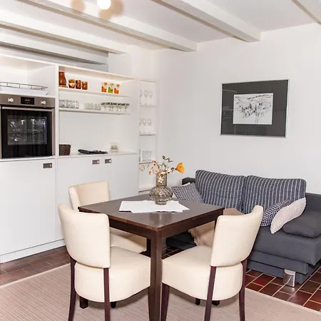 Ferienappartement Hennen Apartment